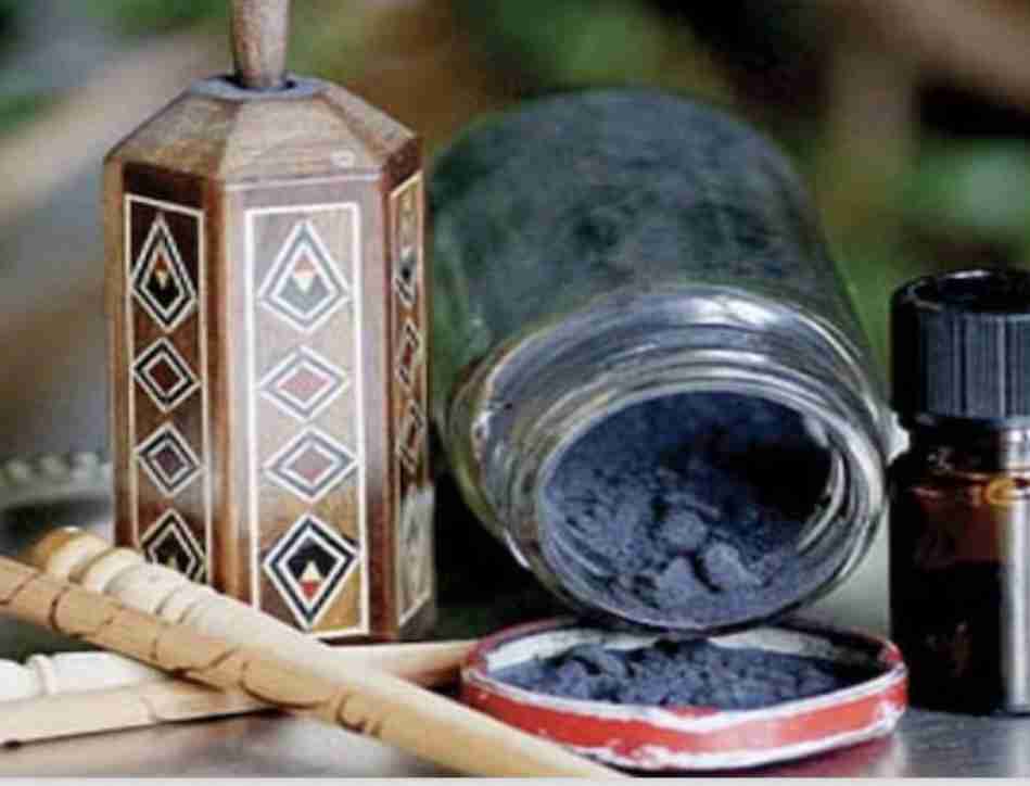 تصویر 3 از خرید سرمه گیاهی چشم با روغن زیتون